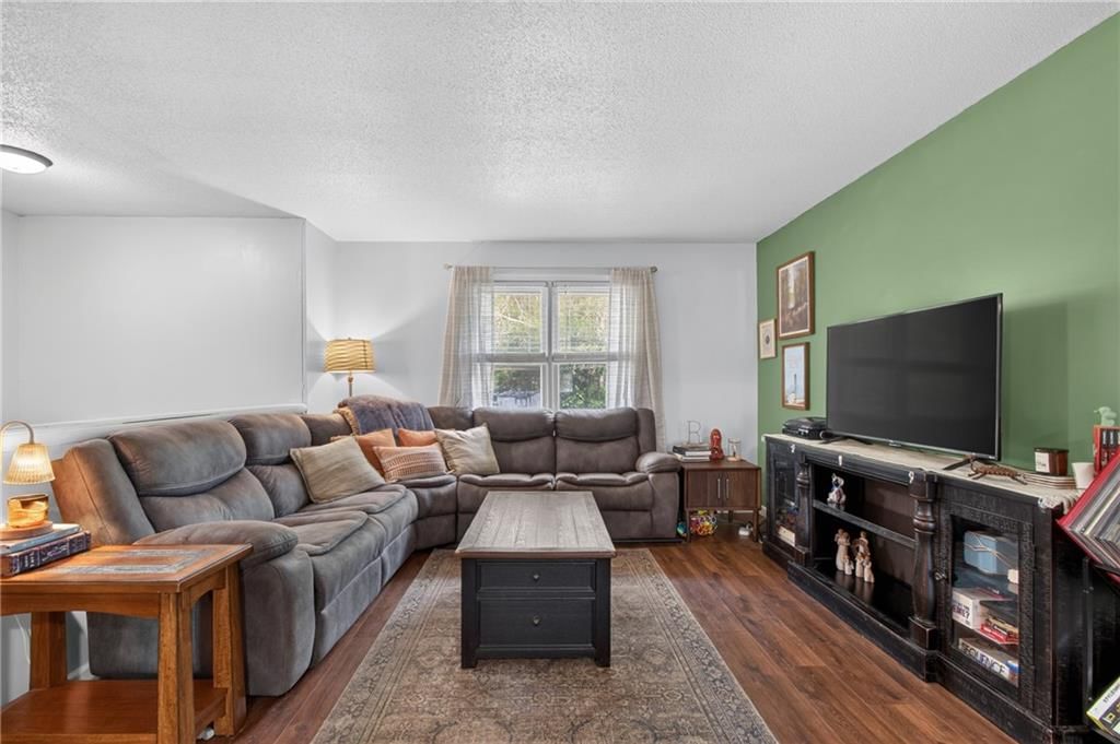 302 N Clark Street — photo 8
