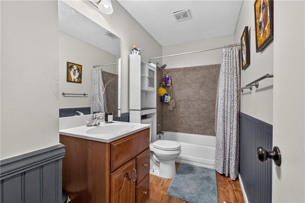 302 N Clark Street — photo 21