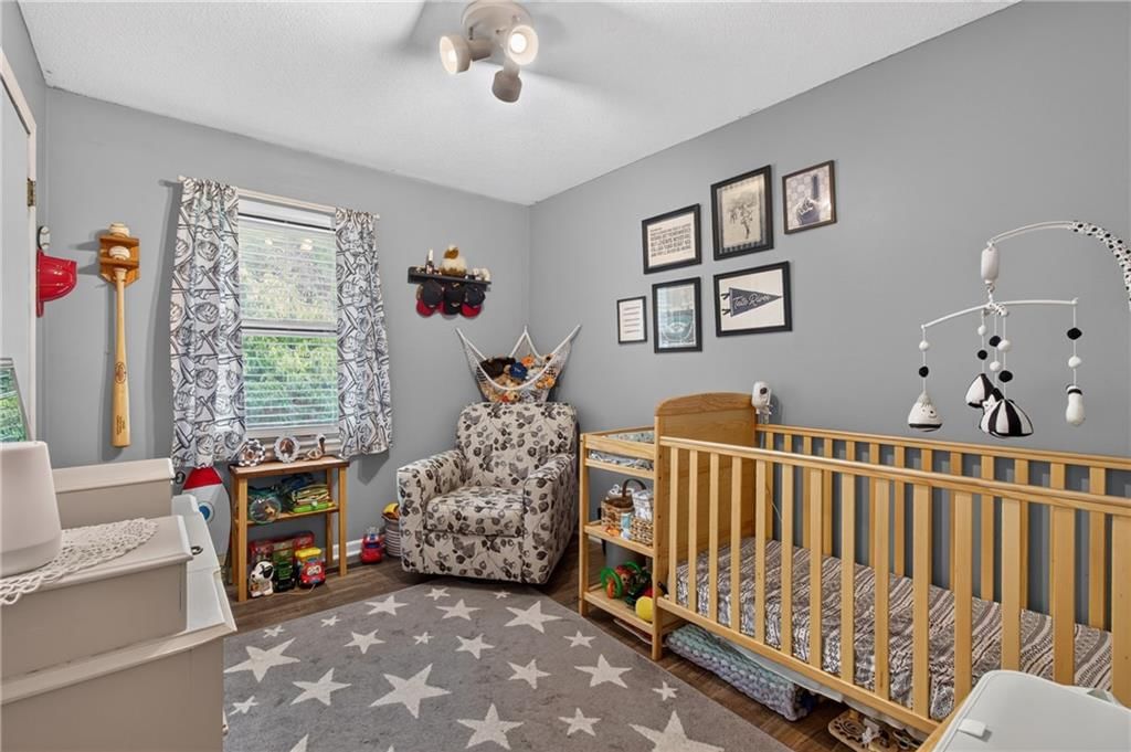 302 N Clark Street — photo 23