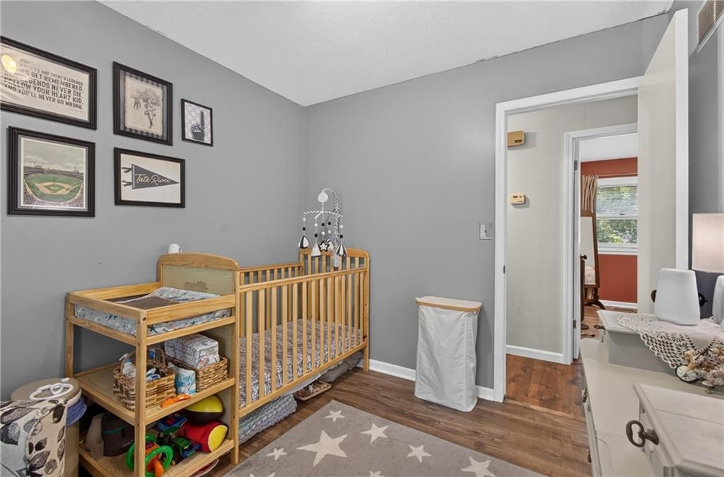 302 N Clark Street — photo 24
