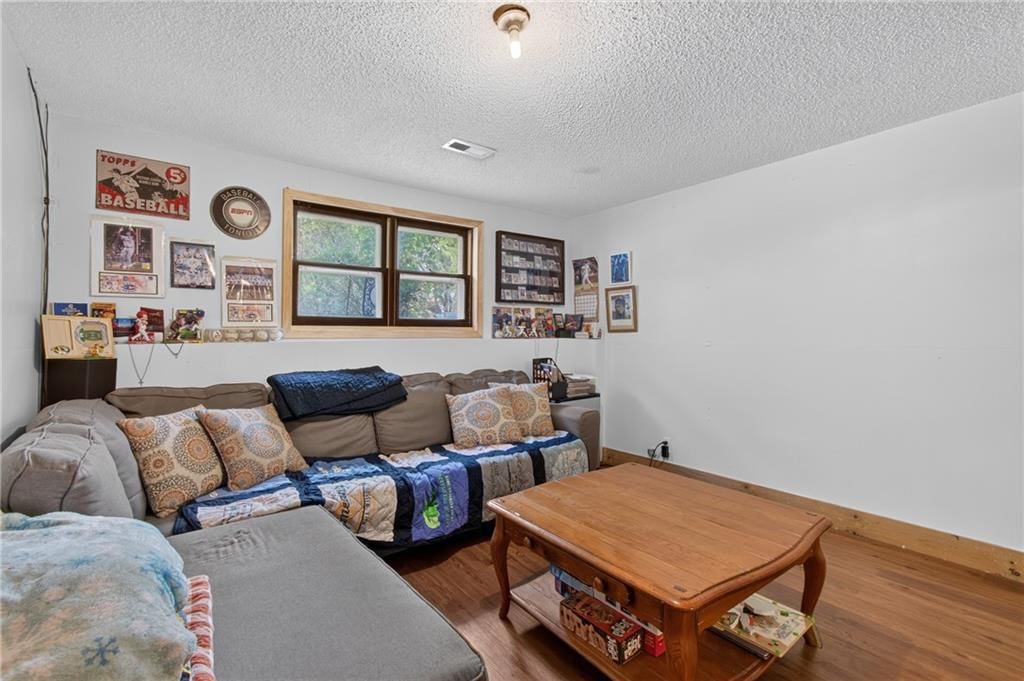 302 N Clark Street — photo 25