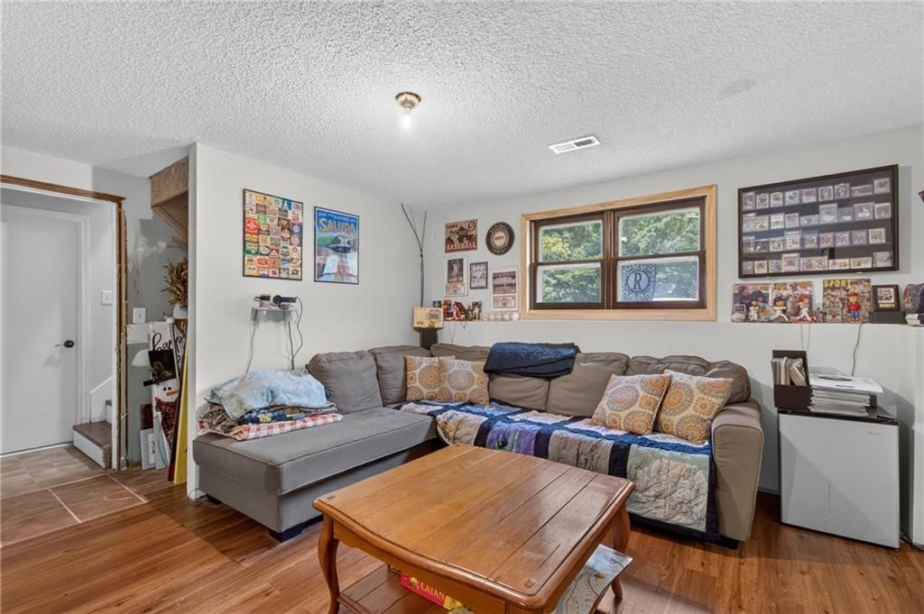 302 N Clark Street — photo 26