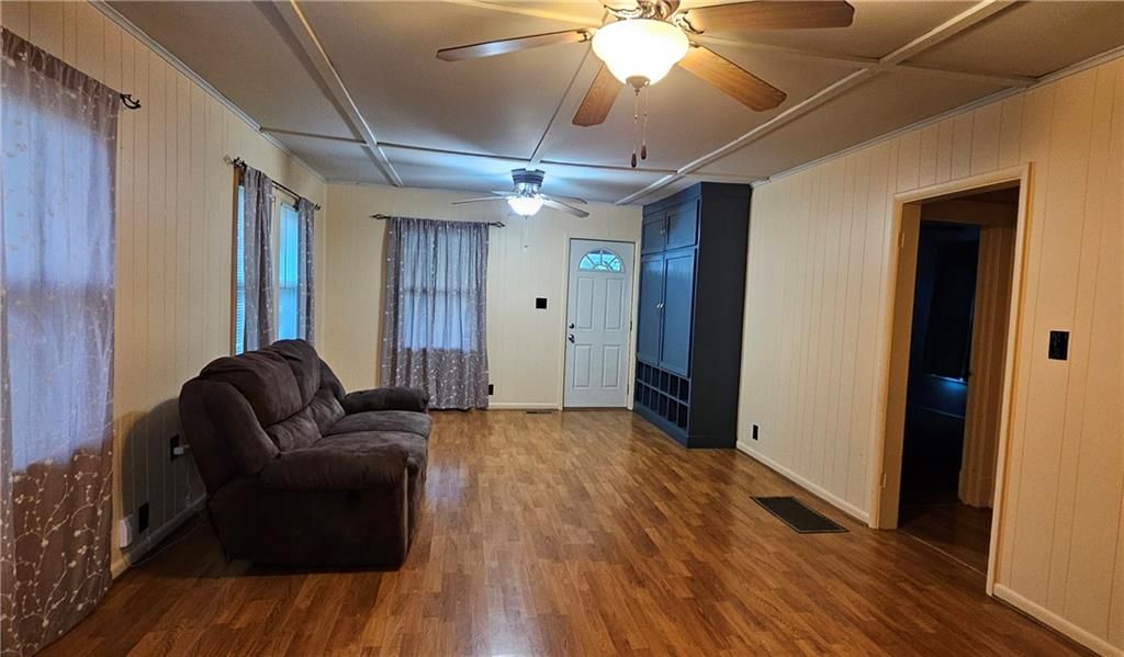 913 E 5th Street — photo 25
