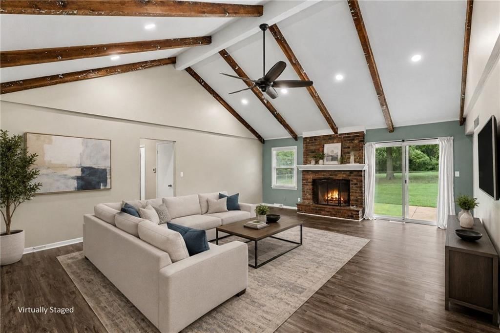 25322 Lone Pine Drive — photo 8
