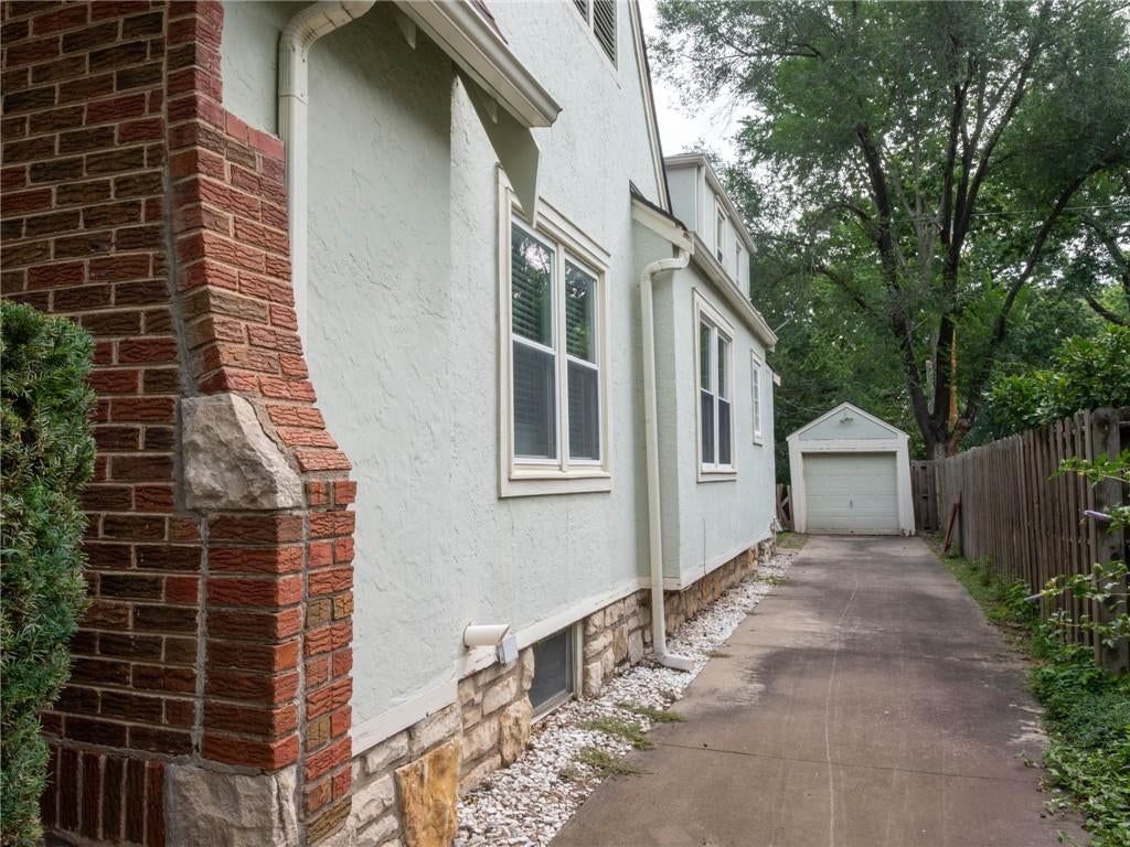 7551 Grand Avenue — photo 20