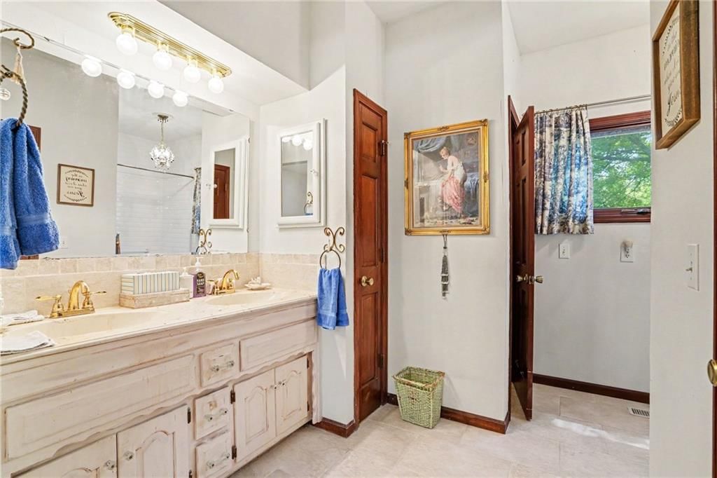 16213 W 136th Terrace — photo 22