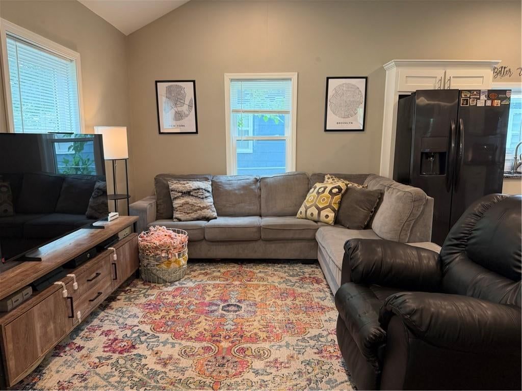 106 NE Ash Street — photo 7