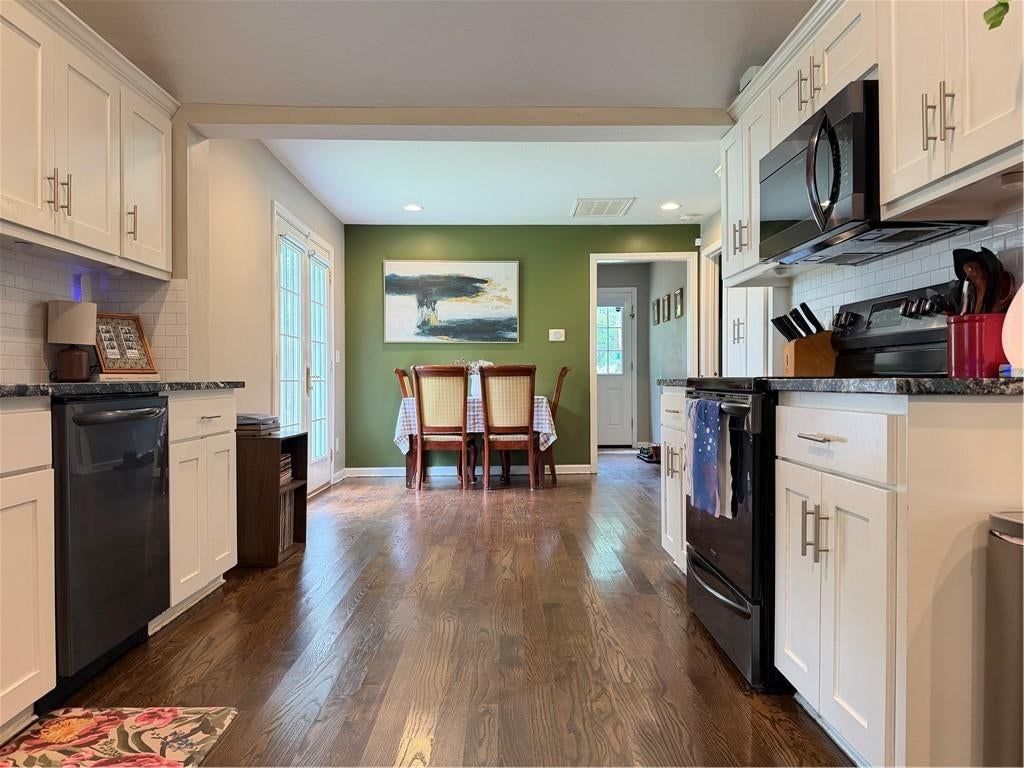 106 NE Ash Street — photo 11