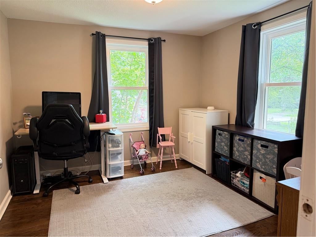 106 NE Ash Street — photo 17