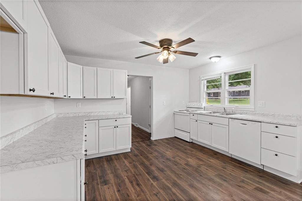 1308 N Cherry Street — photo 8
