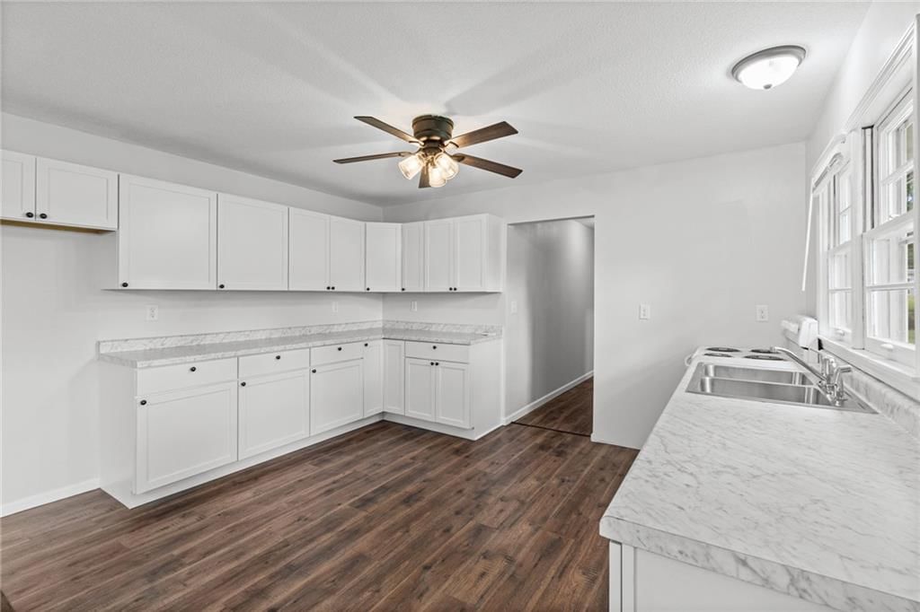 1308 N Cherry Street — photo 9