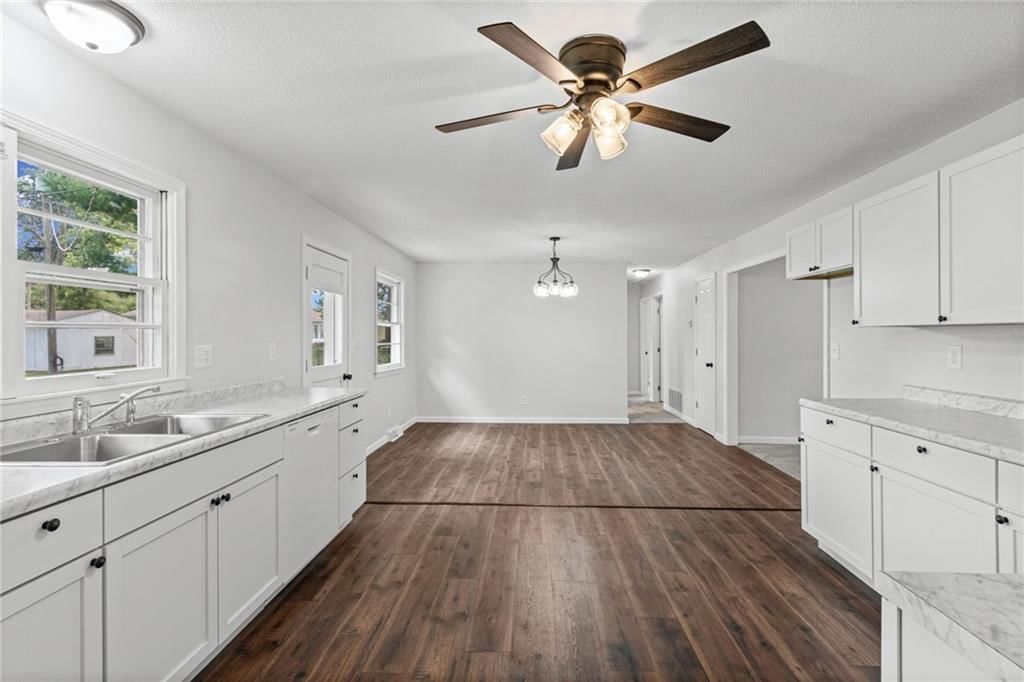 1308 N Cherry Street — photo 10
