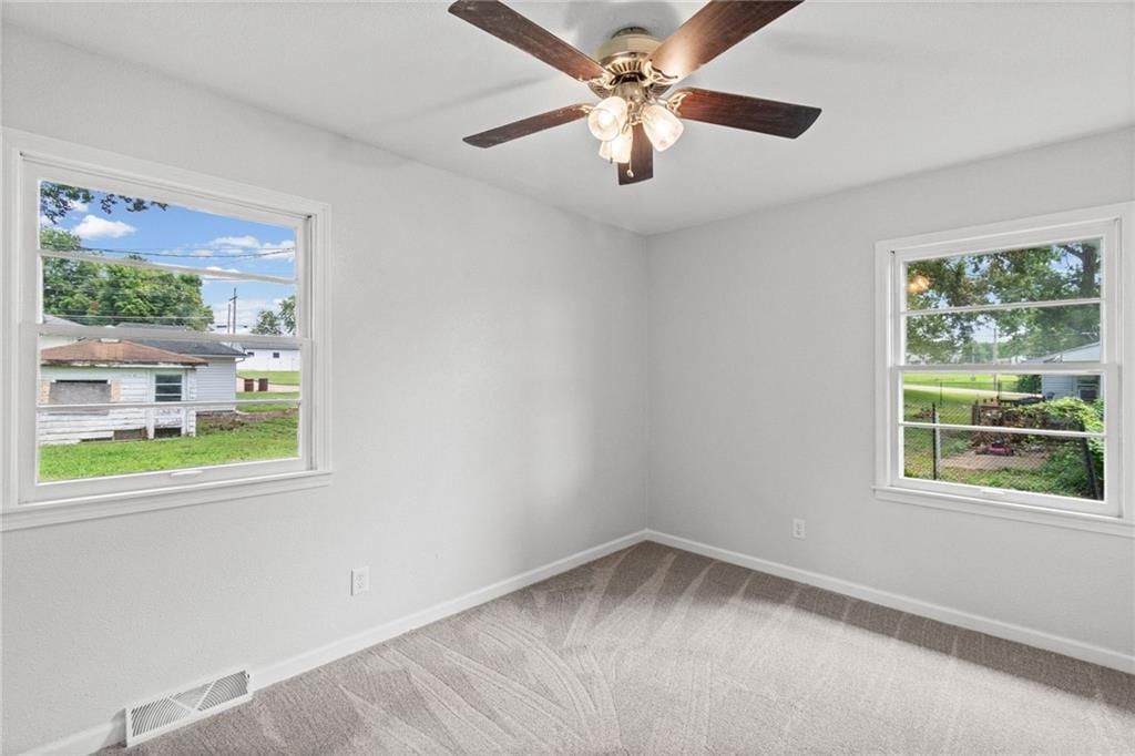 1308 N Cherry Street — photo 15