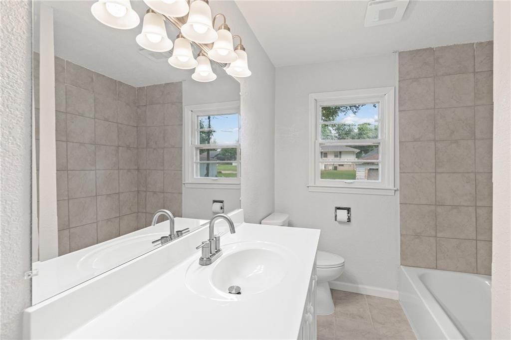 1308 N Cherry Street — photo 17