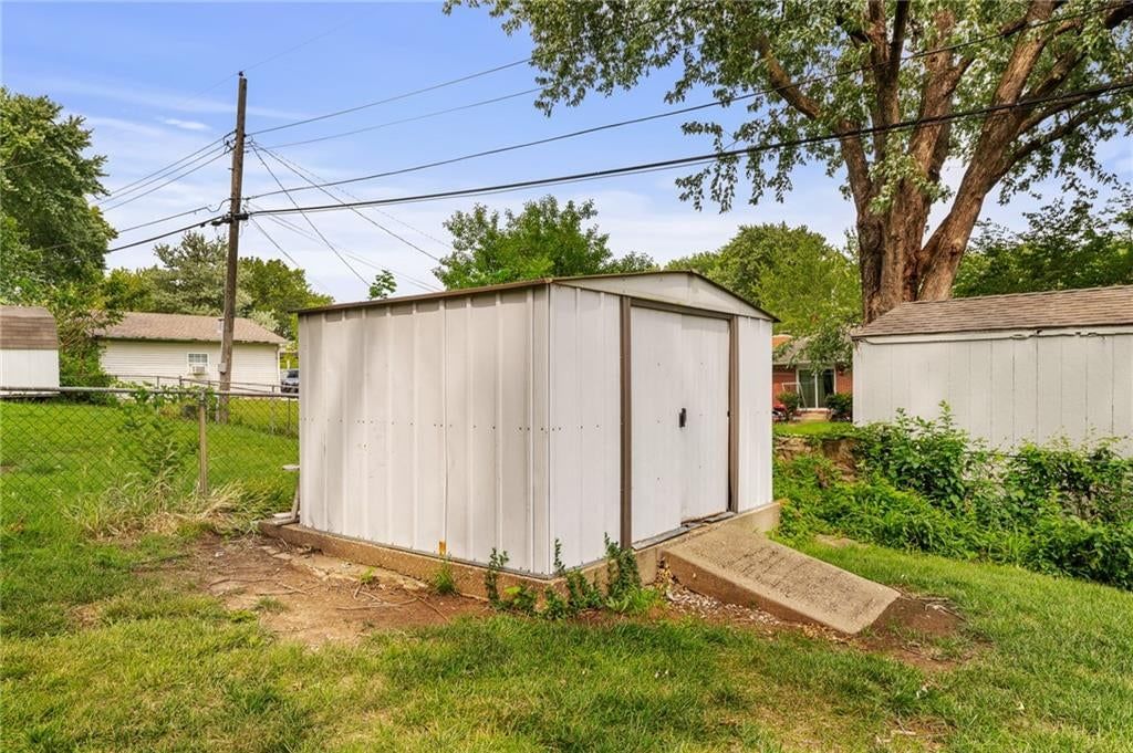 3701 Randall Drive — photo 43