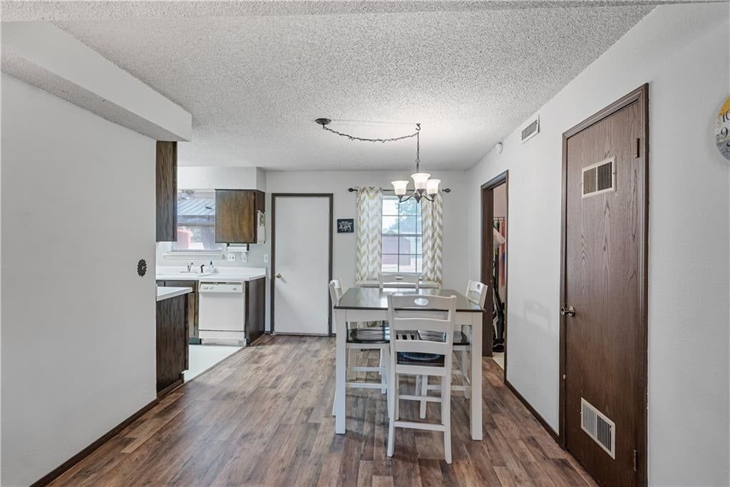 1307 W 1st Street — photo 10