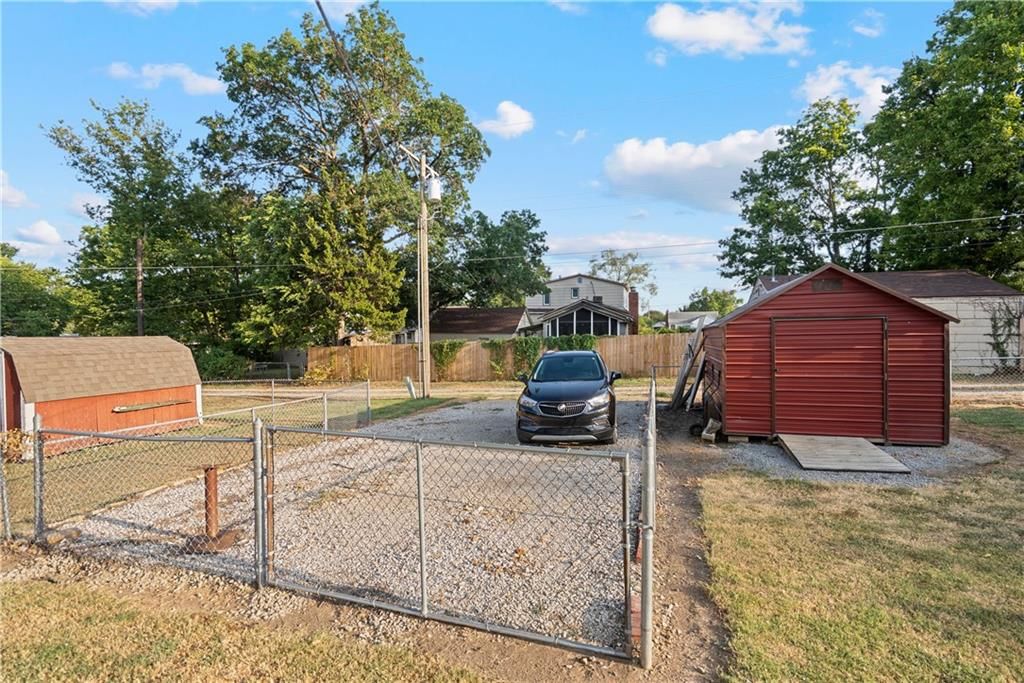 1307 W 1st Street — photo 44