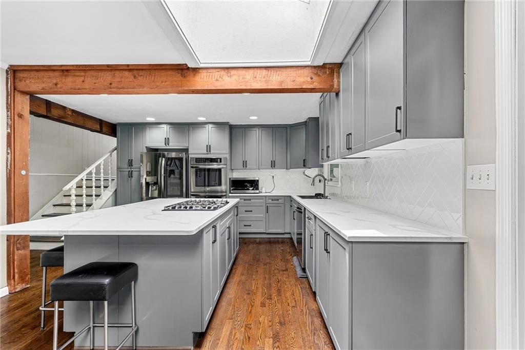 11214 Grand Avenue — photo 10