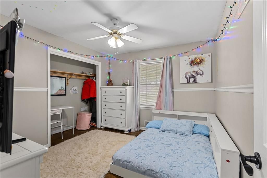 11214 Grand Avenue — photo 21