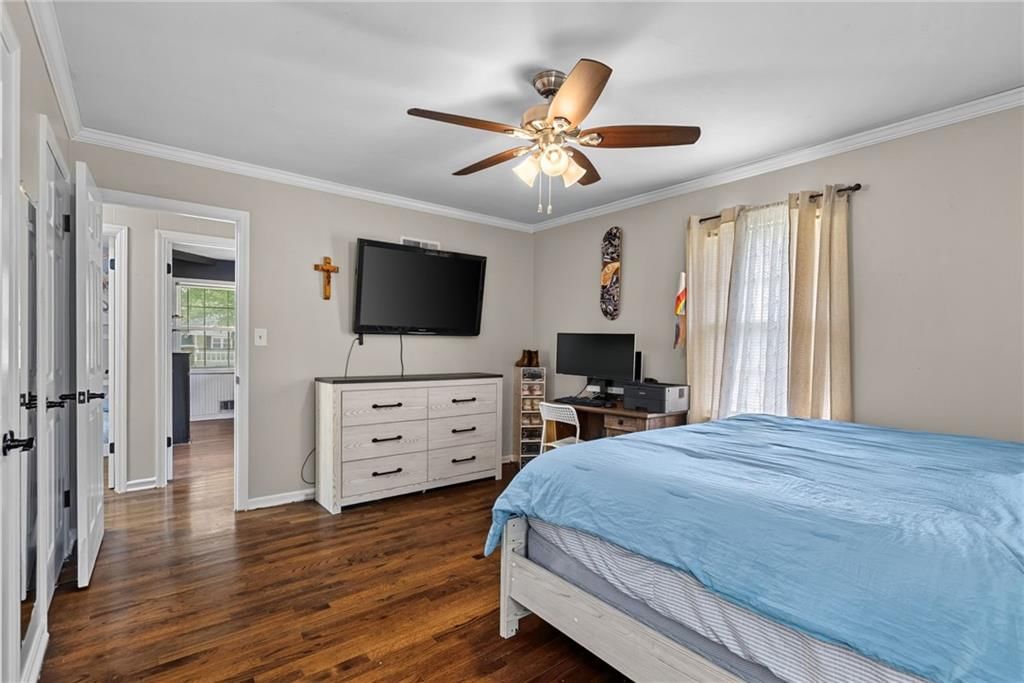 11214 Grand Avenue — photo 24
