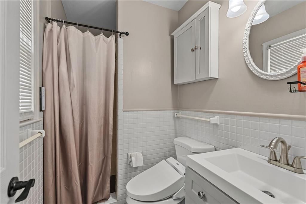 11214 Grand Avenue — photo 26