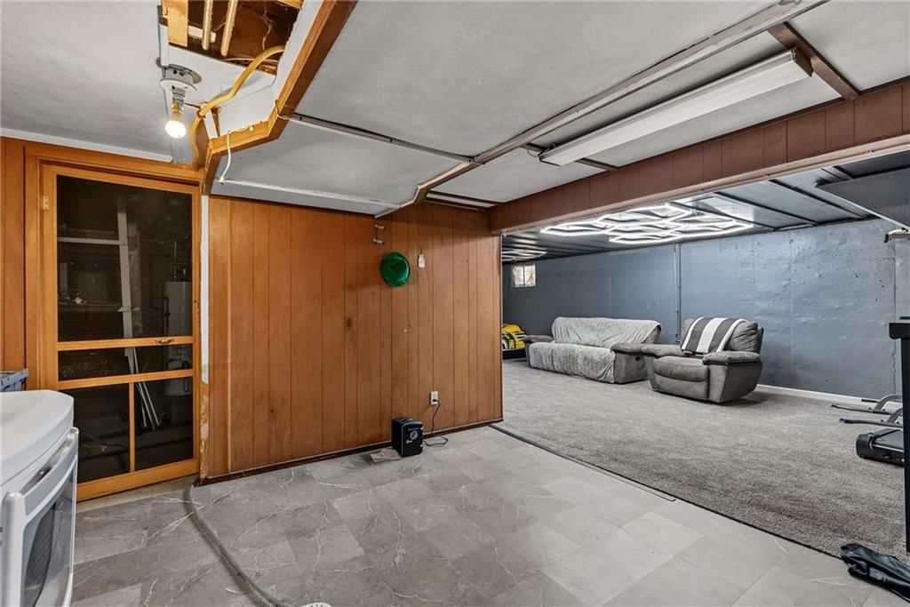 11214 Grand Avenue — photo 28
