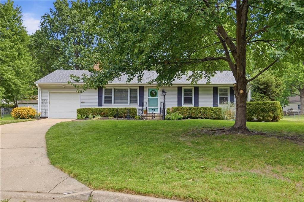5515 Roeland Drive — photo 1