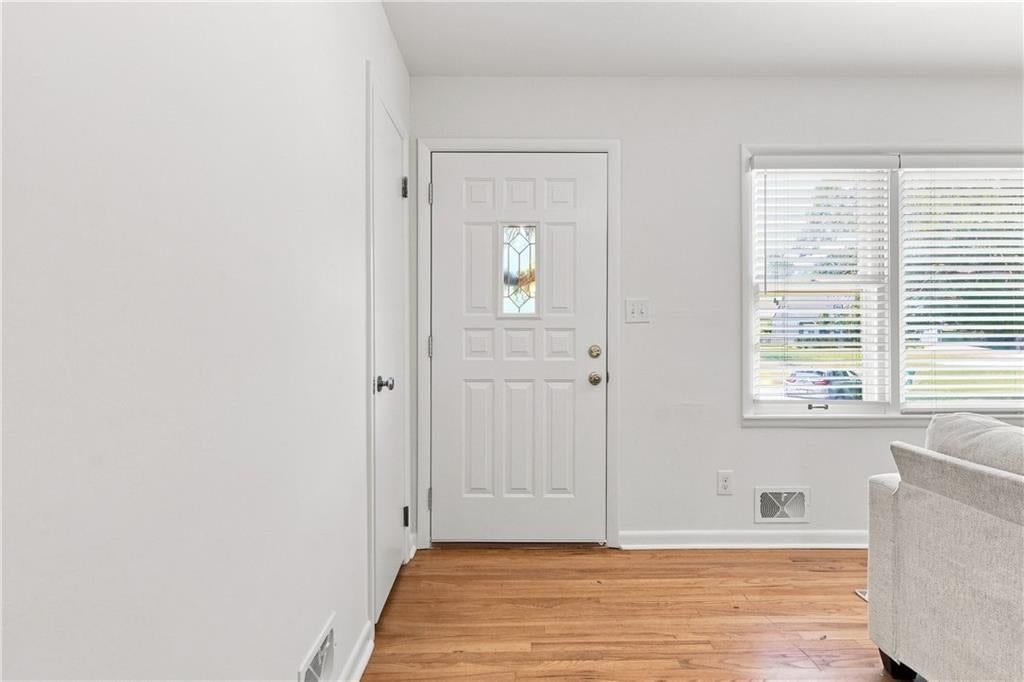 5515 Roeland Drive — photo 5