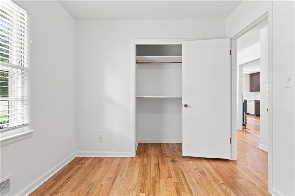 5515 Roeland Drive — photo 25