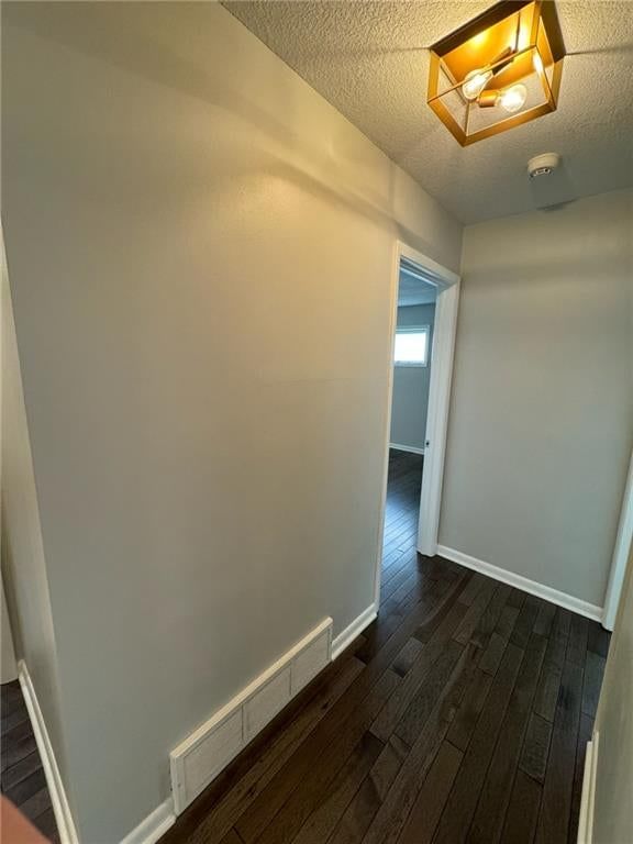 Photo 12 of 25 - 5605 W 49th Street, Mission, KS 66202