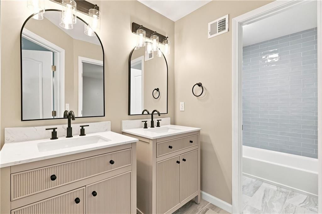14702 England Street — photo 34
