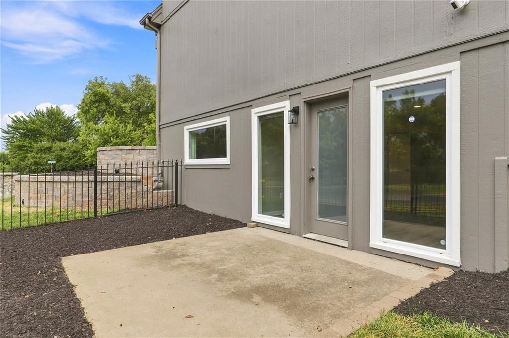 14702 England Street — photo 42