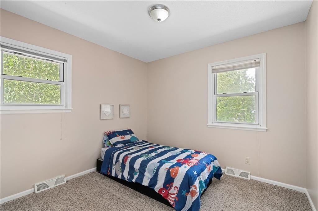 1833 N York Street — photo 15