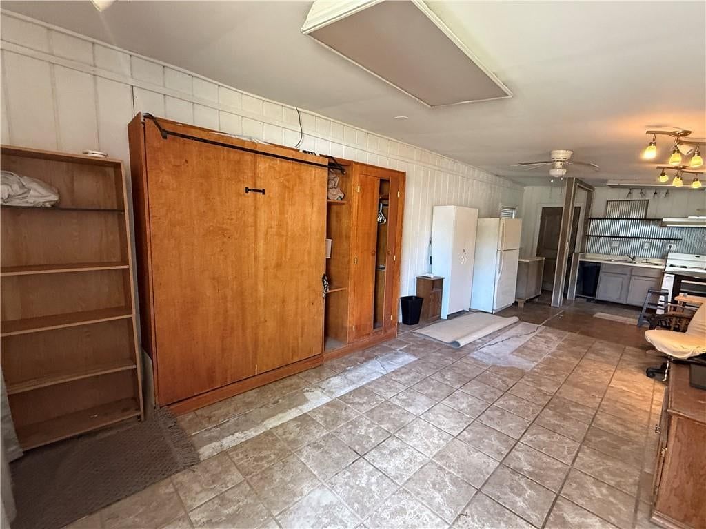 1914 W 5th Street — photo 12