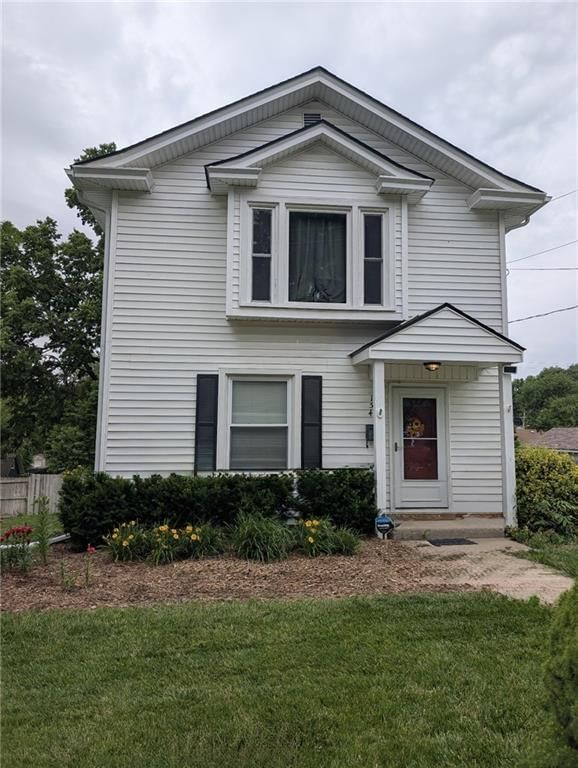 154 CLARK Avenue — photo 1