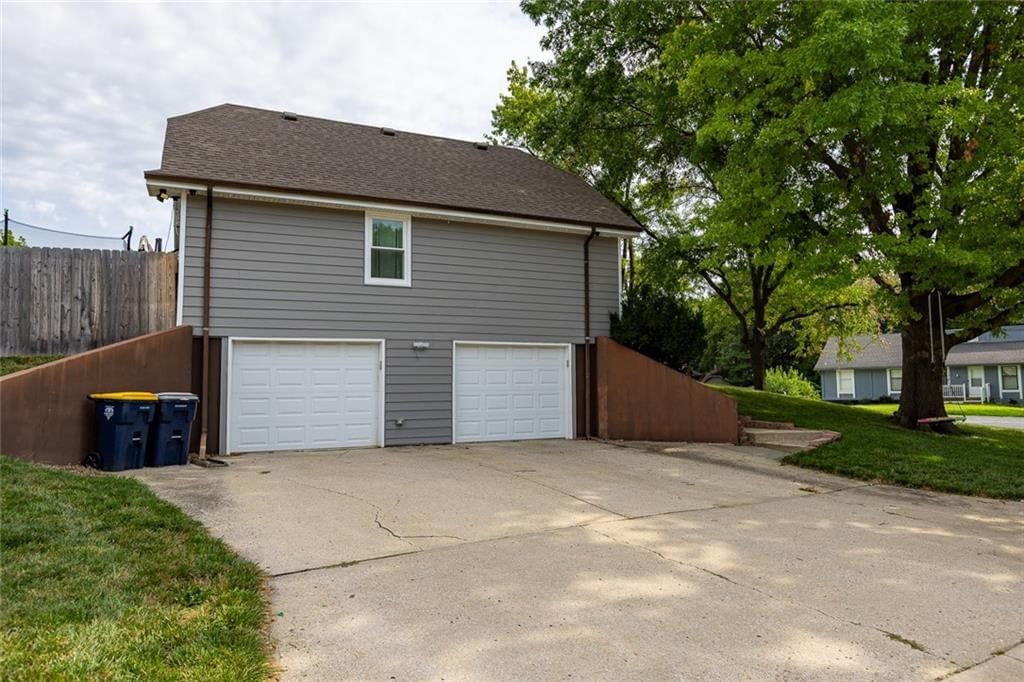 7914 N Garfield Avenue — photo 32