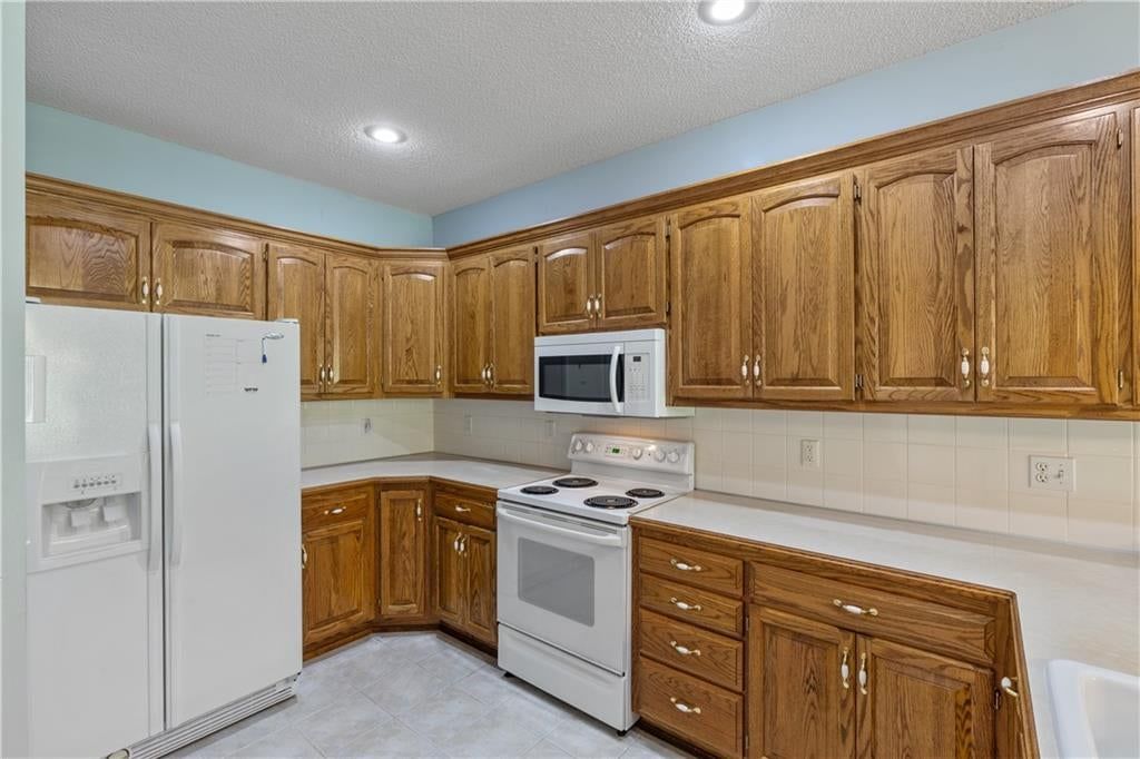 7412 N Campbell Street — photo 3