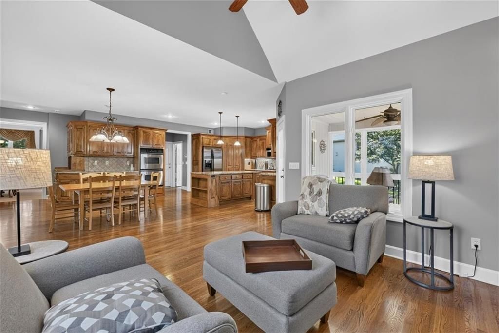 14804 Carter Street — photo 34
