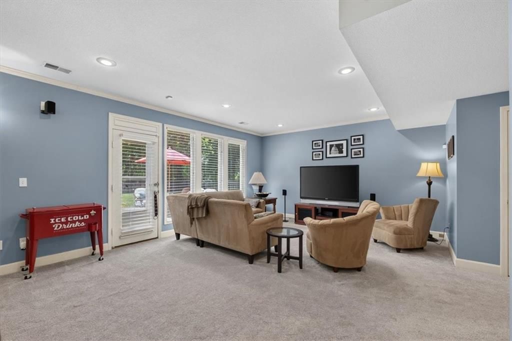14804 Carter Street — photo 39
