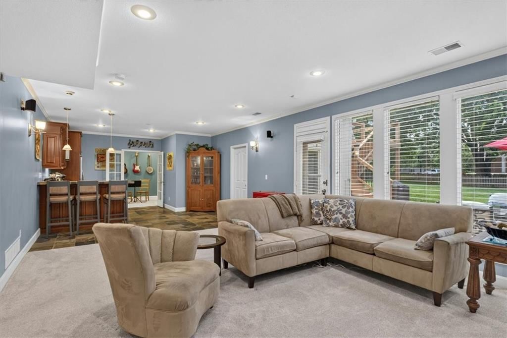 14804 Carter Street — photo 42