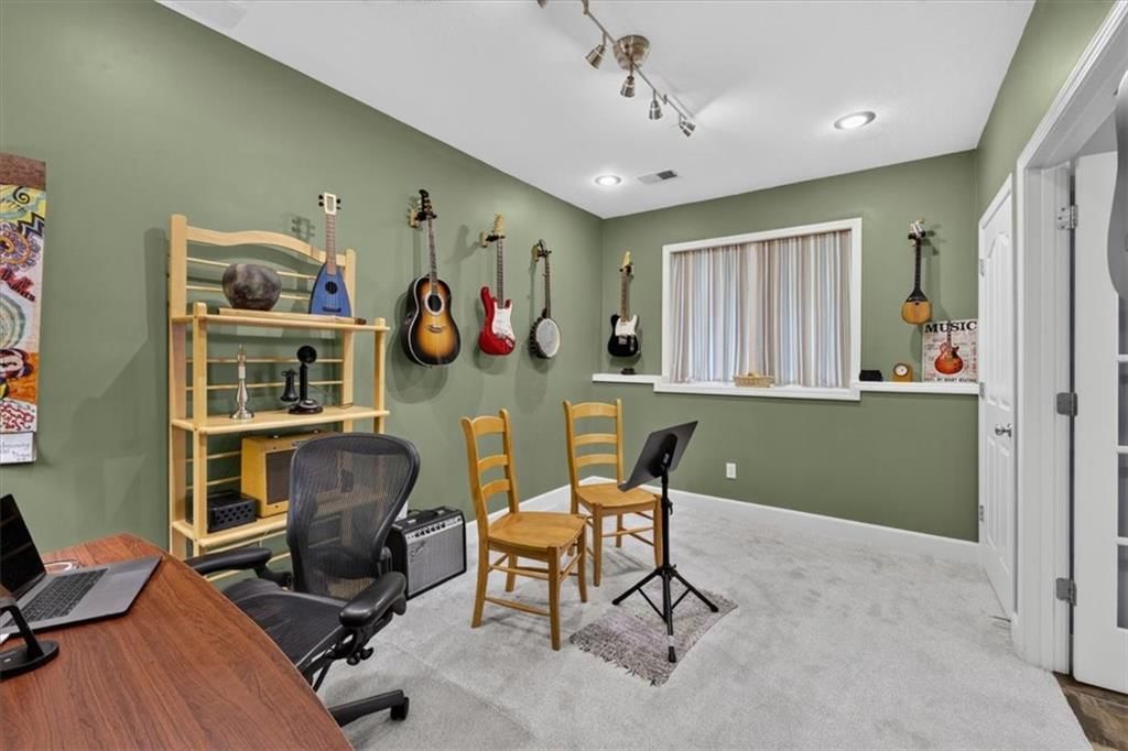 14804 Carter Street — photo 46