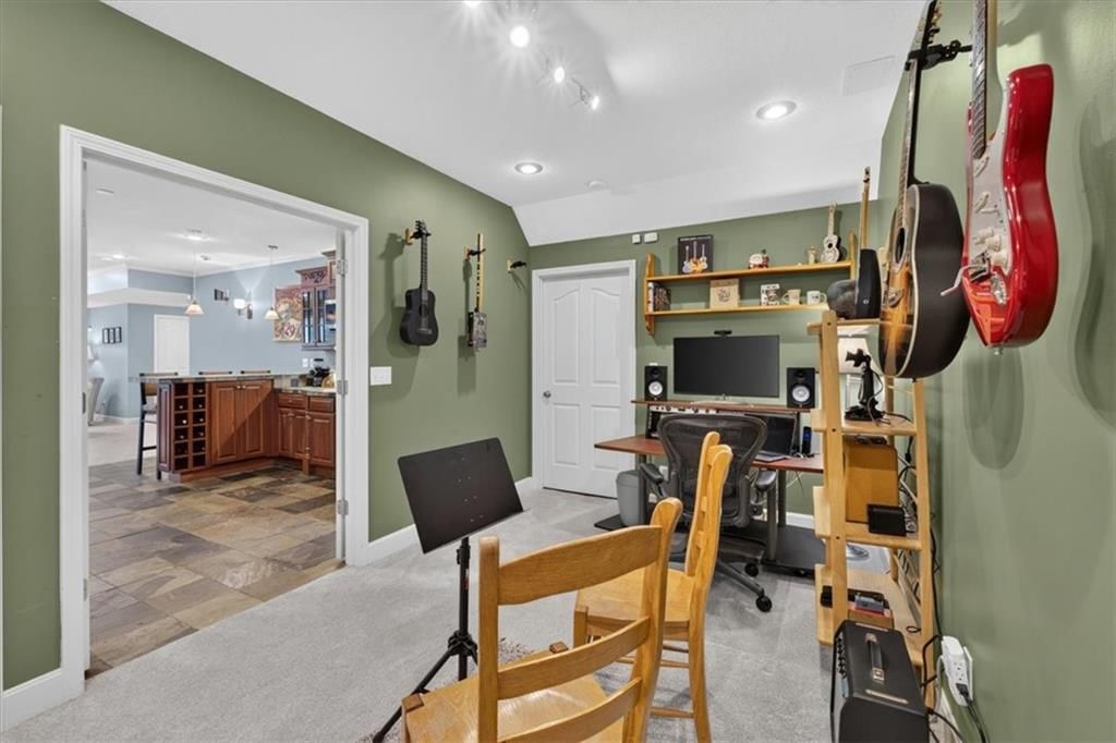 14804 Carter Street — photo 47