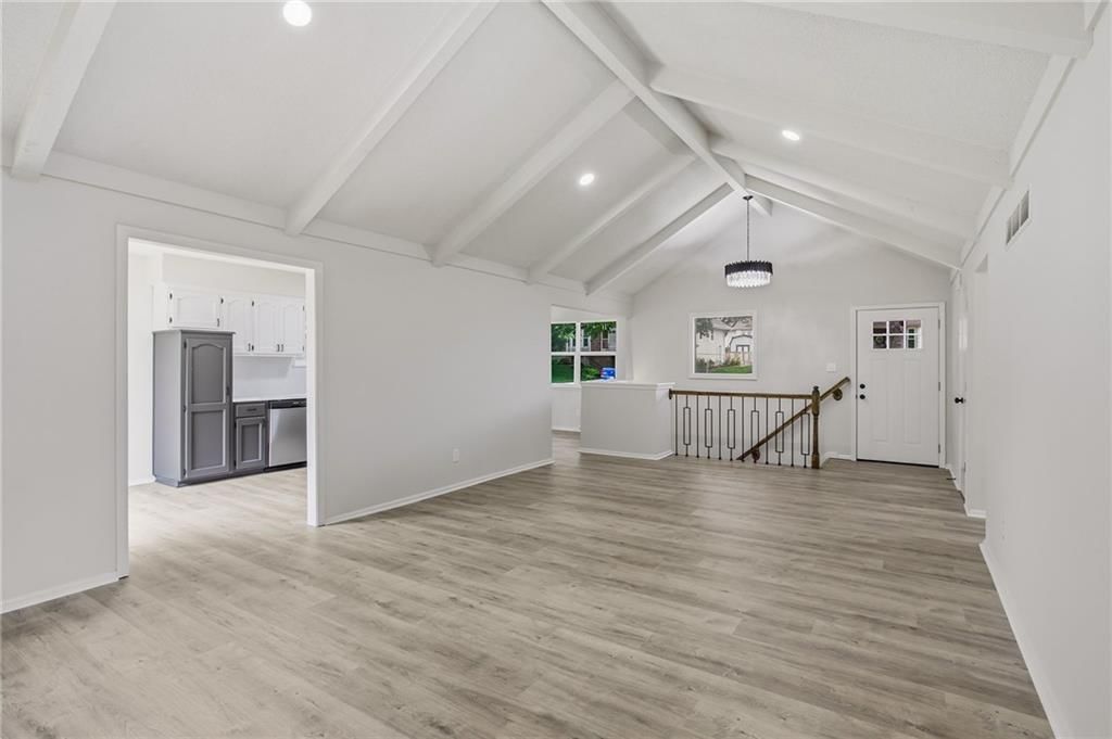 3702 NE Grant Street — photo 8