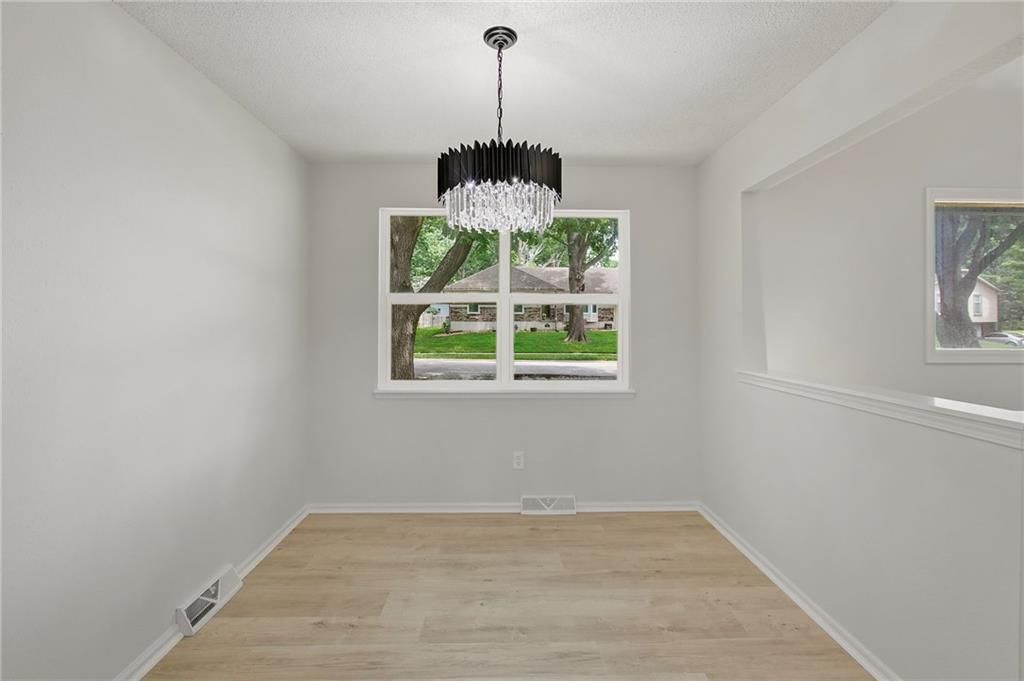 3702 NE Grant Street — photo 10