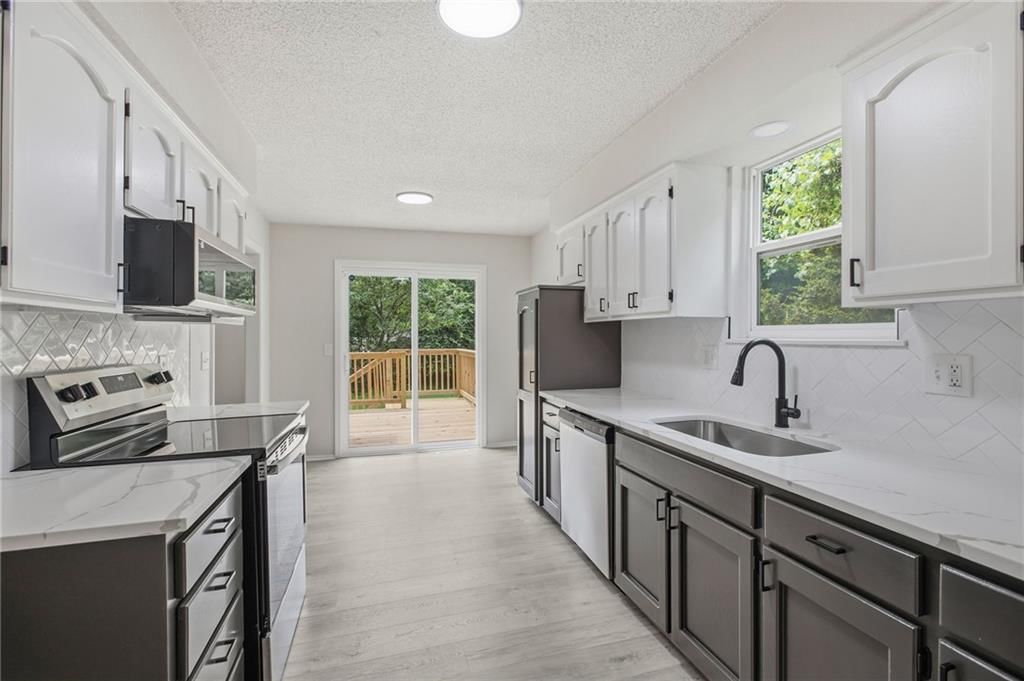 3702 NE Grant Street — photo 11
