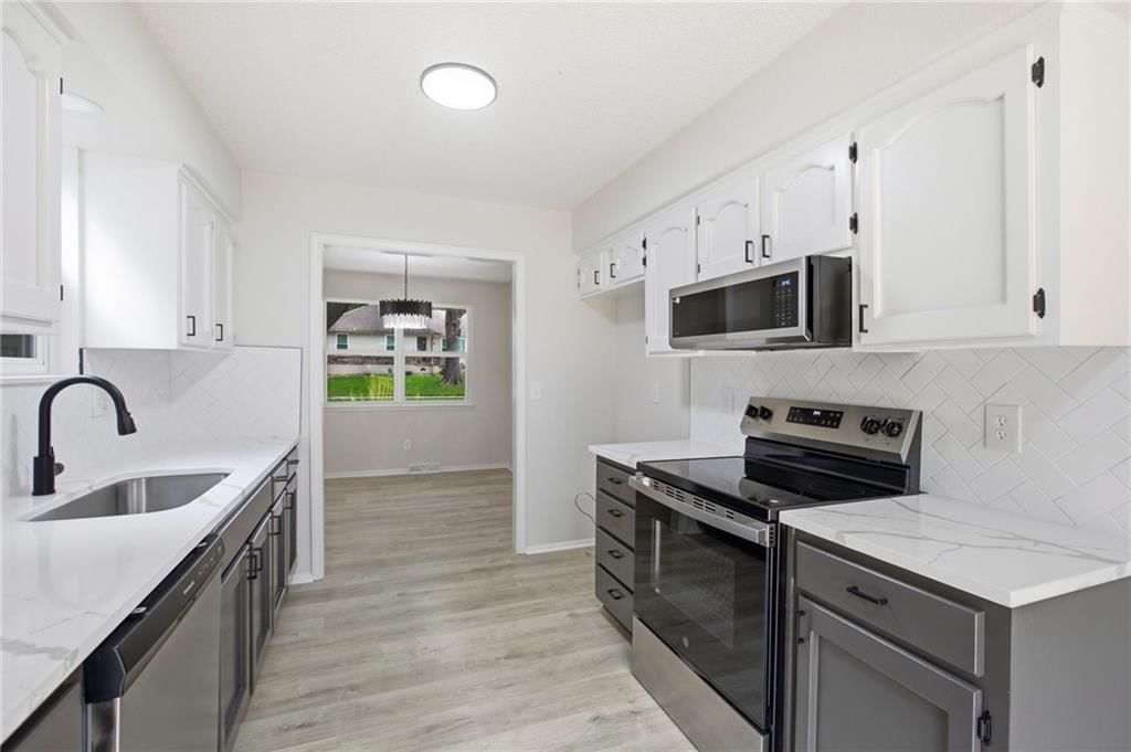 3702 NE Grant Street — photo 14
