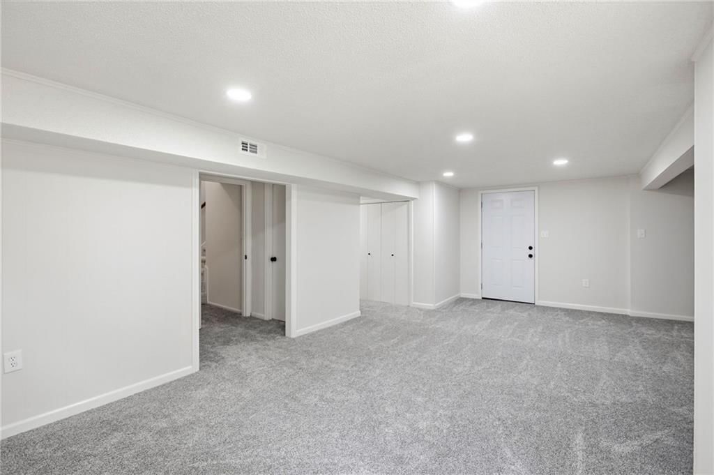 3702 NE Grant Street — photo 27