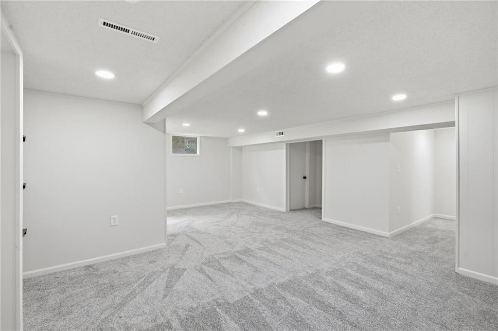 3702 NE Grant Street — photo 28