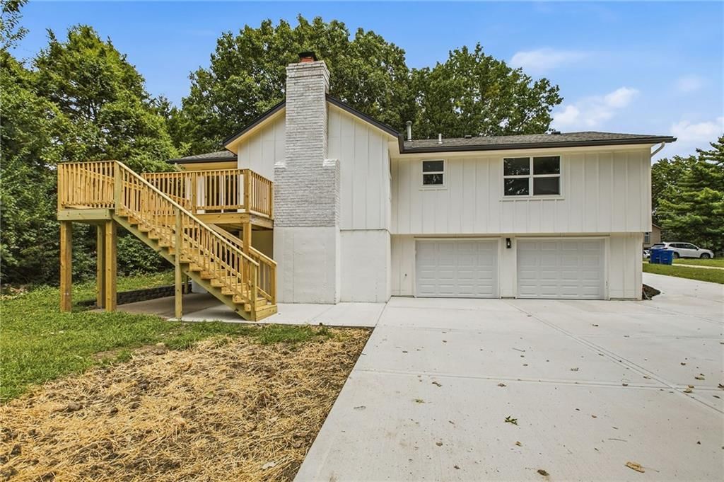 3702 NE Grant Street — photo 35