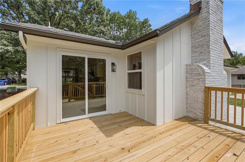 3702 NE Grant Street — photo 38